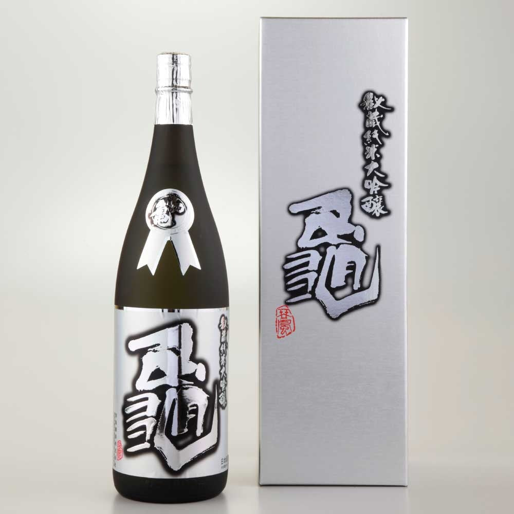 初亀 純米大吟醸 亀 8年熟成酒 1800ml（箱入り）【要クール便】｜ヴィノスやまざき｜ワイン通販